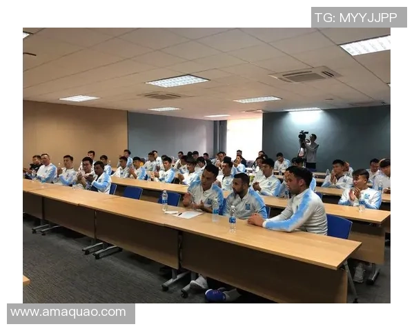 姚棣然陈浩玮尚可风正式加盟宁波职业足球俱乐部助力球队新征程